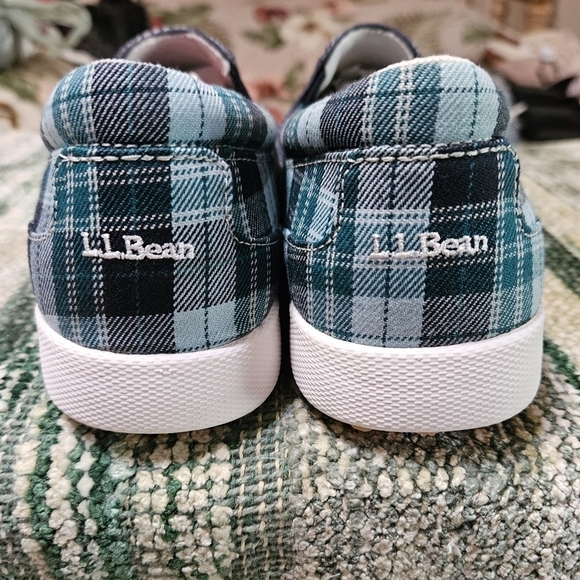 #259 L.L.Bean- Cute! Assorted Sneakers & Slip-On Shoes Sizes Below. - Picture 4 of 11